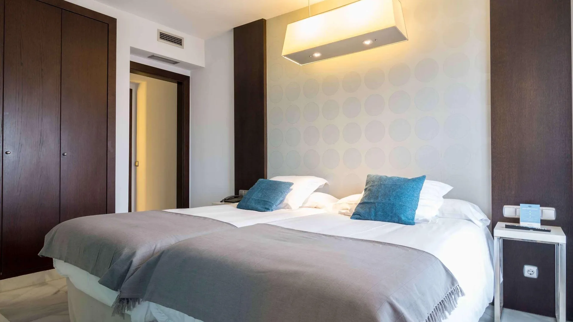 Suittes Hotel Algeciras 3*,