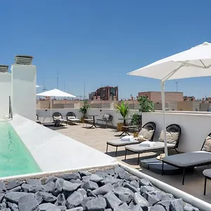 Aparthotel Limehome Calle Torcuato Luca De Tena, Siviglia