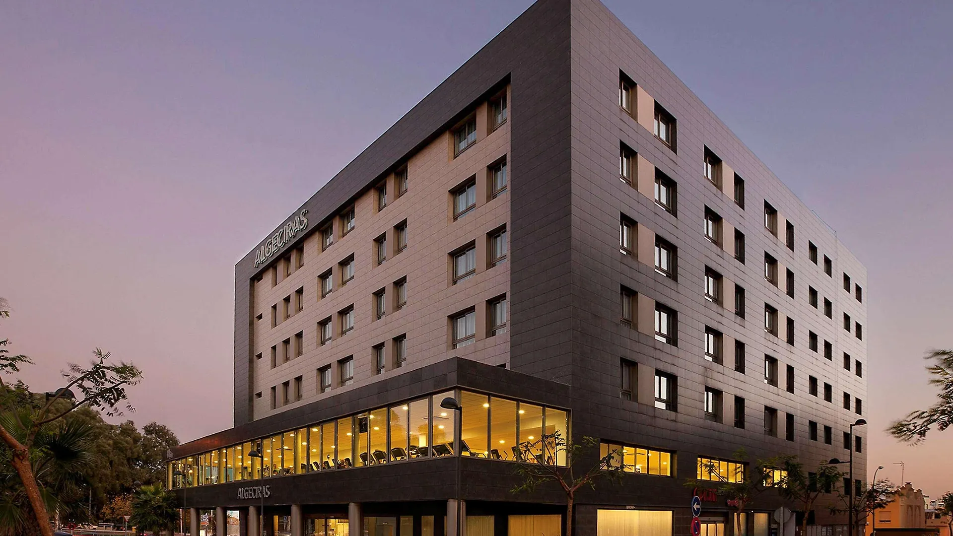 Suittes Hotel Algeciras 3*,